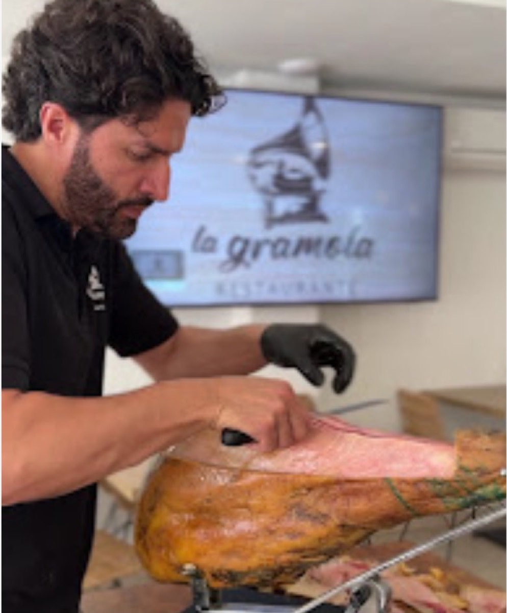 Antonio, dueño de La Gramola Mallorca