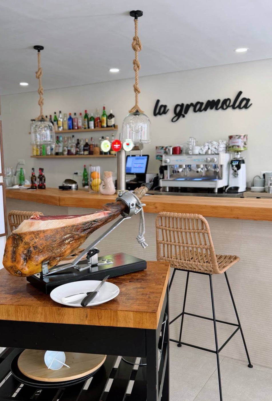 Interior de La Gramola Mallorca